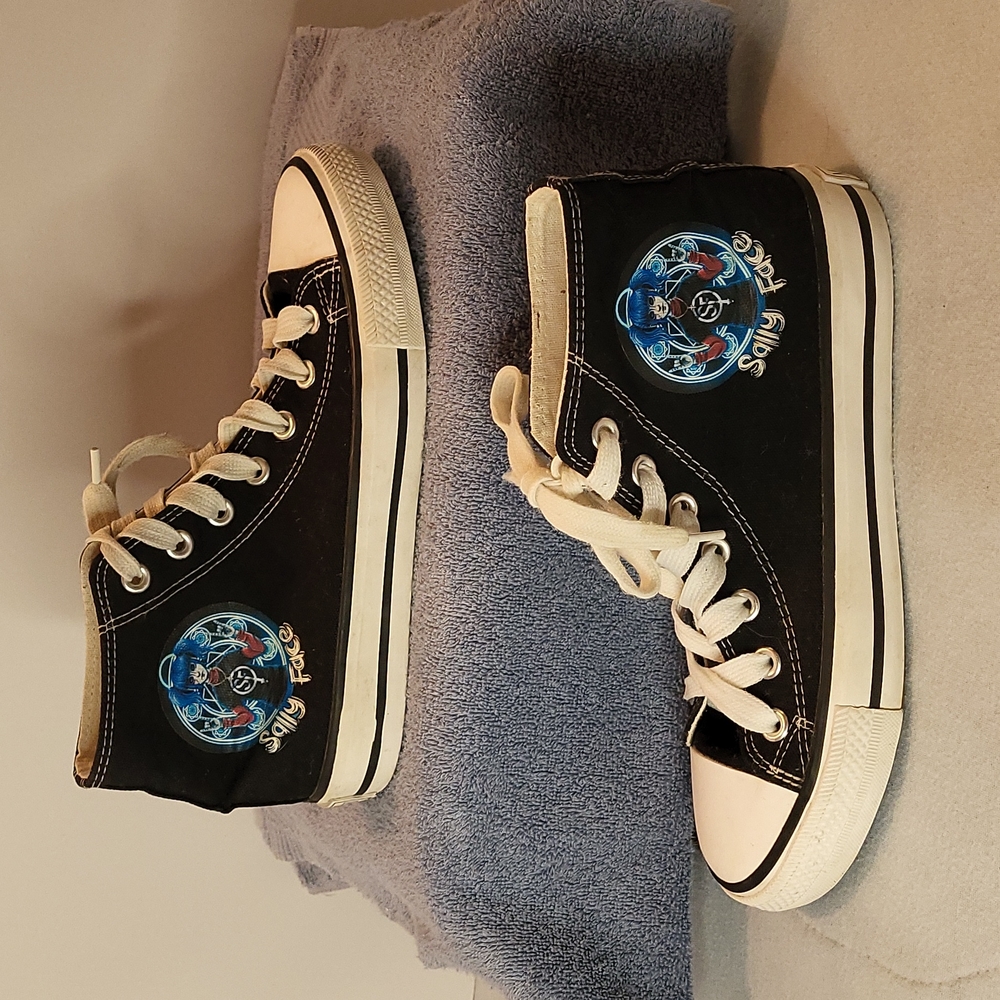 Mutuoni Canvas Hi Tops